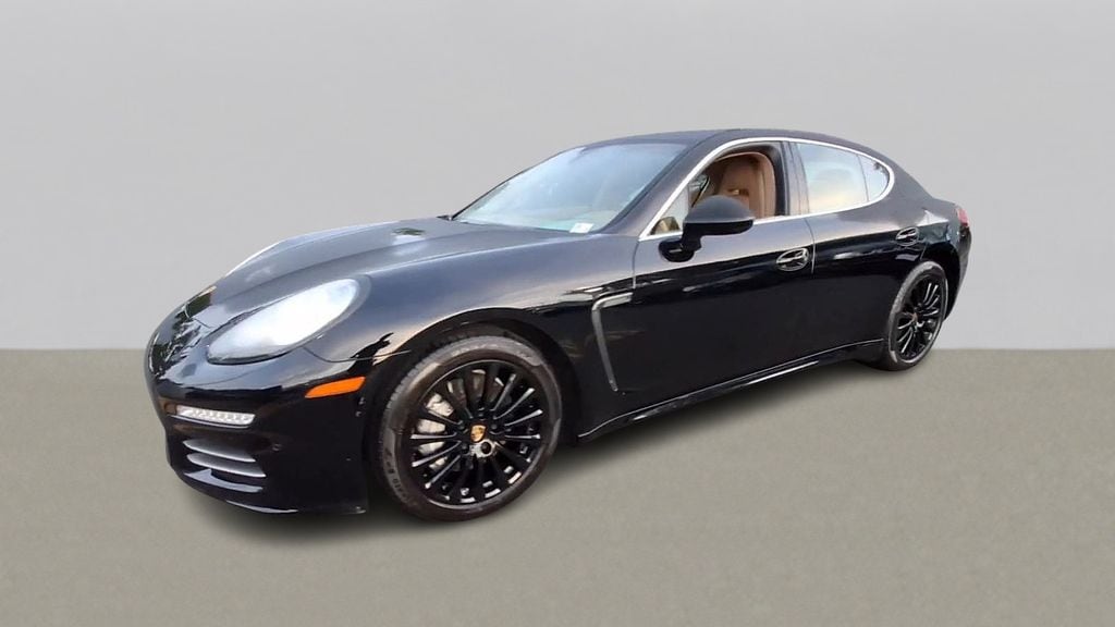 Thumbnail: 2015 Porsche Panamera - 4