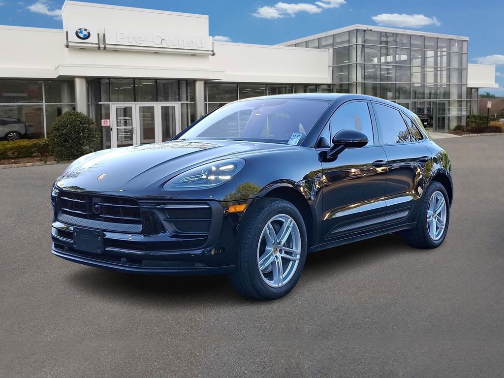 2023 Porsche Macan Base