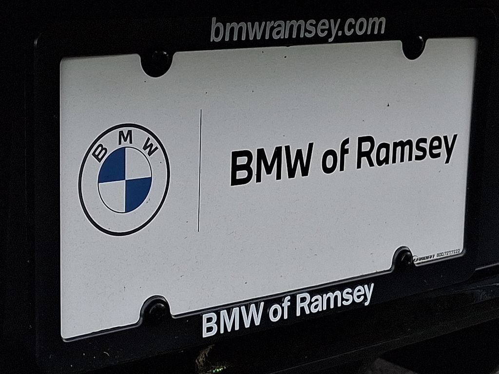 Thumbnail: 2011 BMW 3 Series - 30
