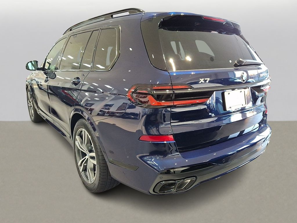 Thumbnail: 2027 BMW X7 - 4