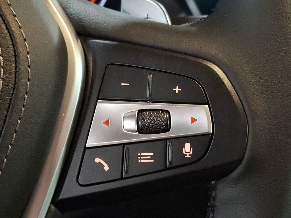 Thumbnail: 2023 BMW X6 - 18