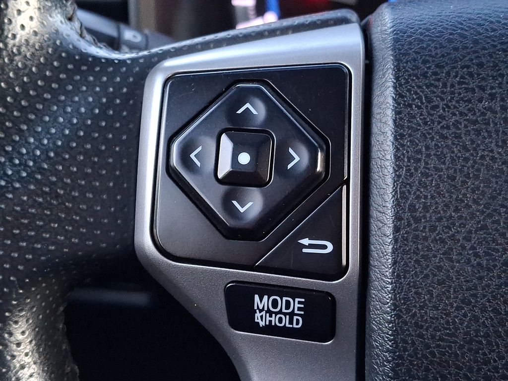 Thumbnail: 2017 Toyota 4Runner - 16