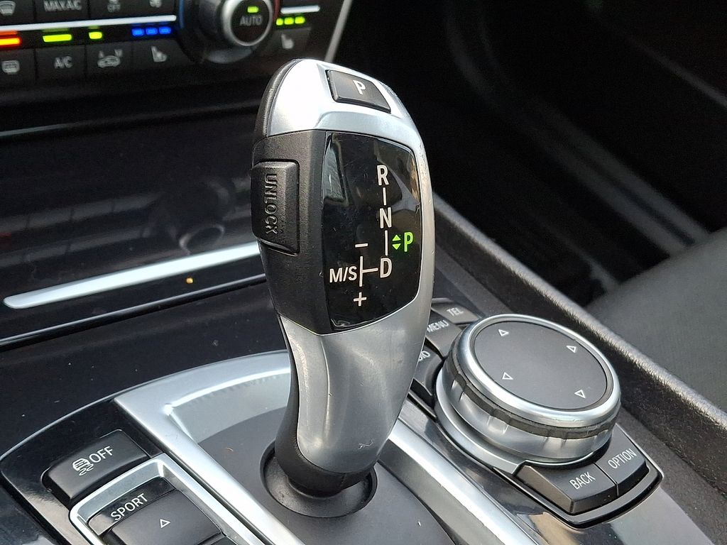 Thumbnail: 2017 BMW 5 Series - 12