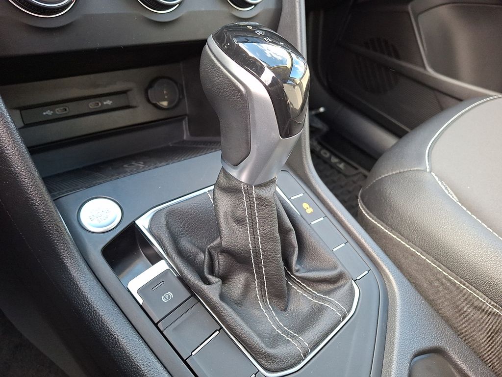 Thumbnail: 2022 Volkswagen Taos - 14