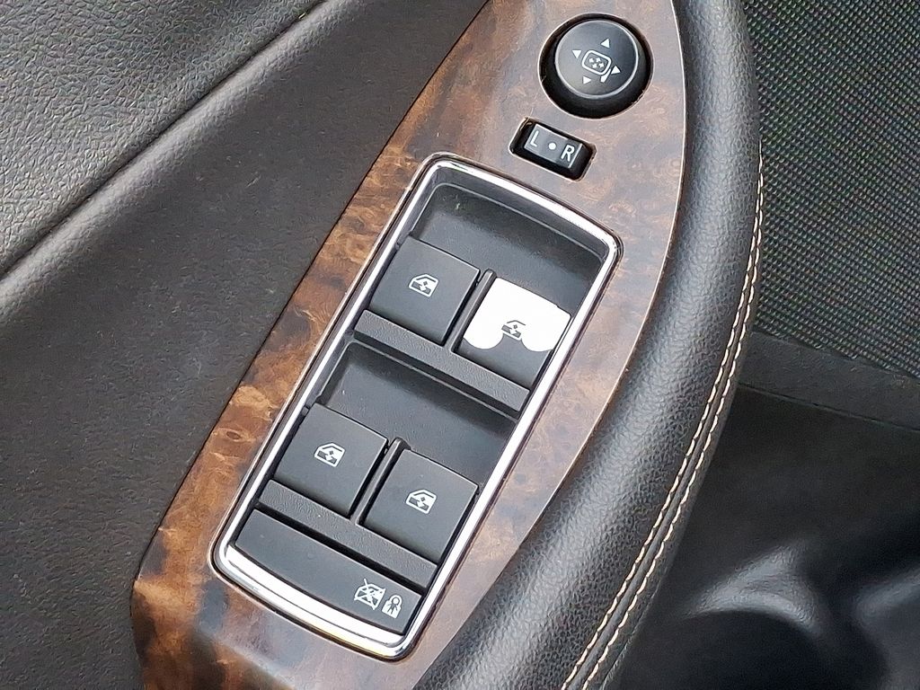Thumbnail: 2014 Chevrolet Impala - 25