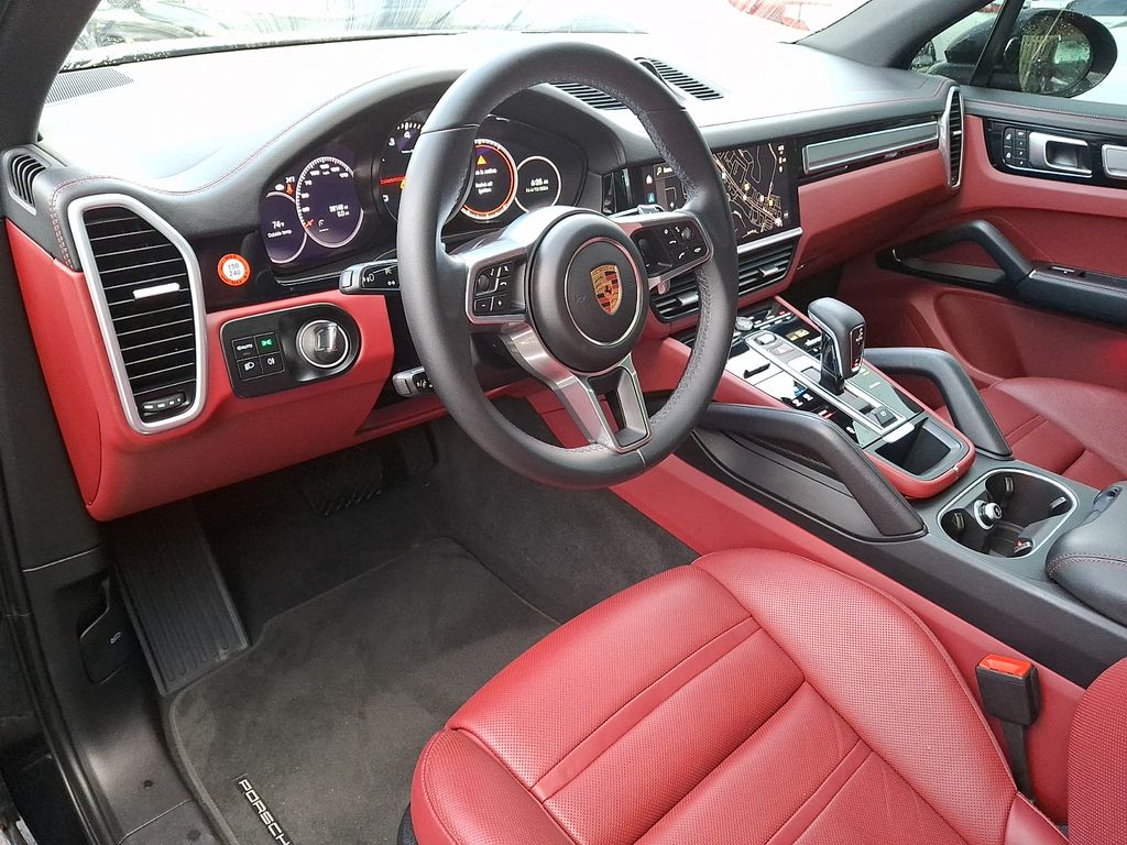 Thumbnail: 2022 Porsche Cayenne - 9