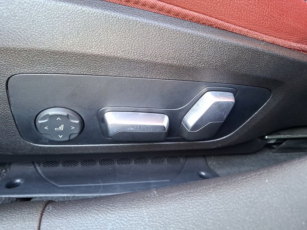 Thumbnail: 2023 BMW 3 Series - 10