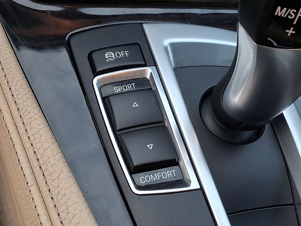 Thumbnail: 2015 BMW 5 Series - 21