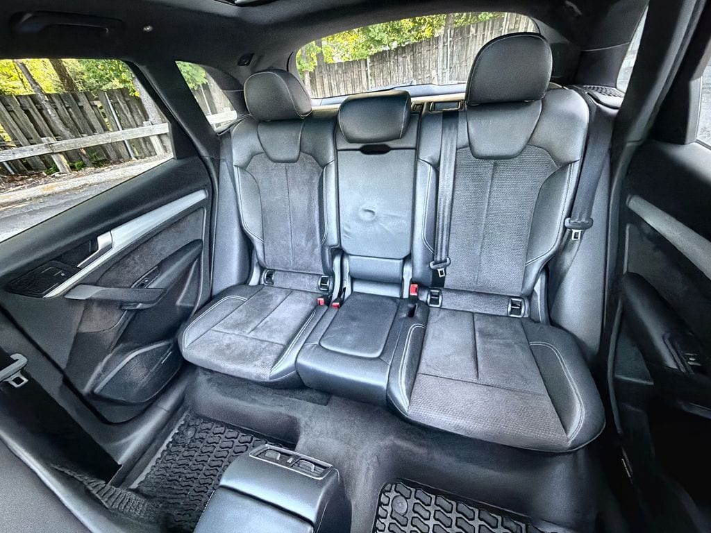 Thumbnail: 2018 Audi SQ5 - 21