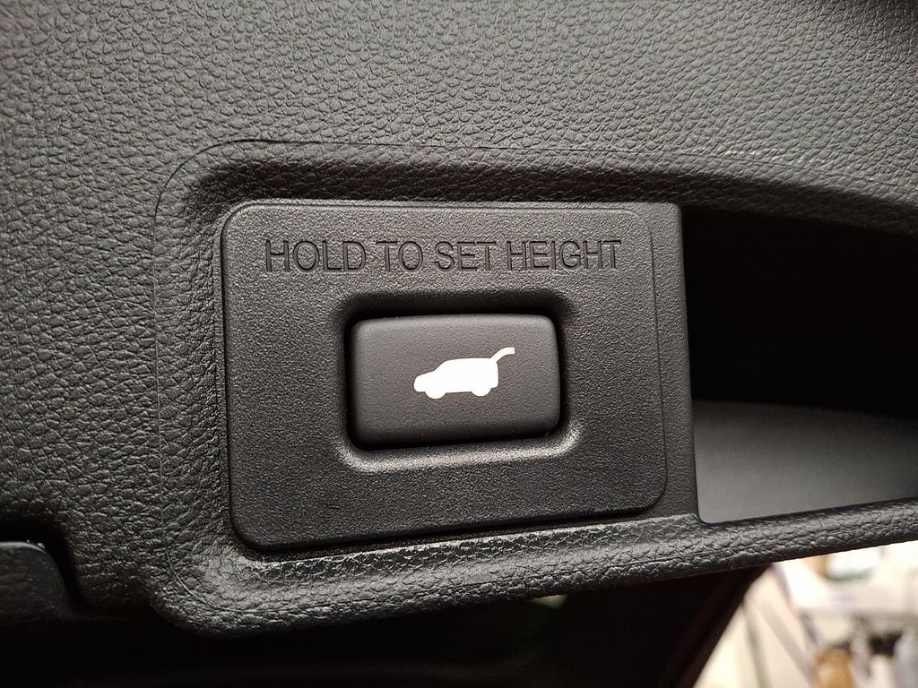 Thumbnail: 2025 Acura RDX - 28