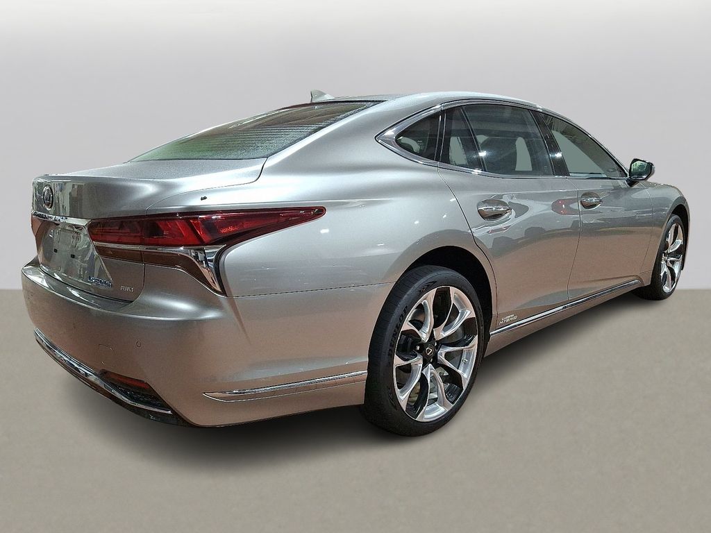 2018 Lexus LS 500h photo 4