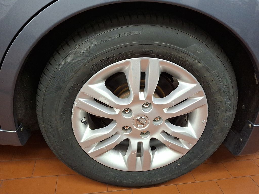 Thumbnail: 2010 Nissan Altima - 7