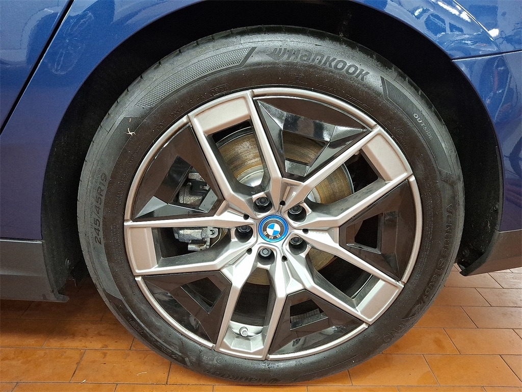 Thumbnail: 2025 BMW i5 - 7