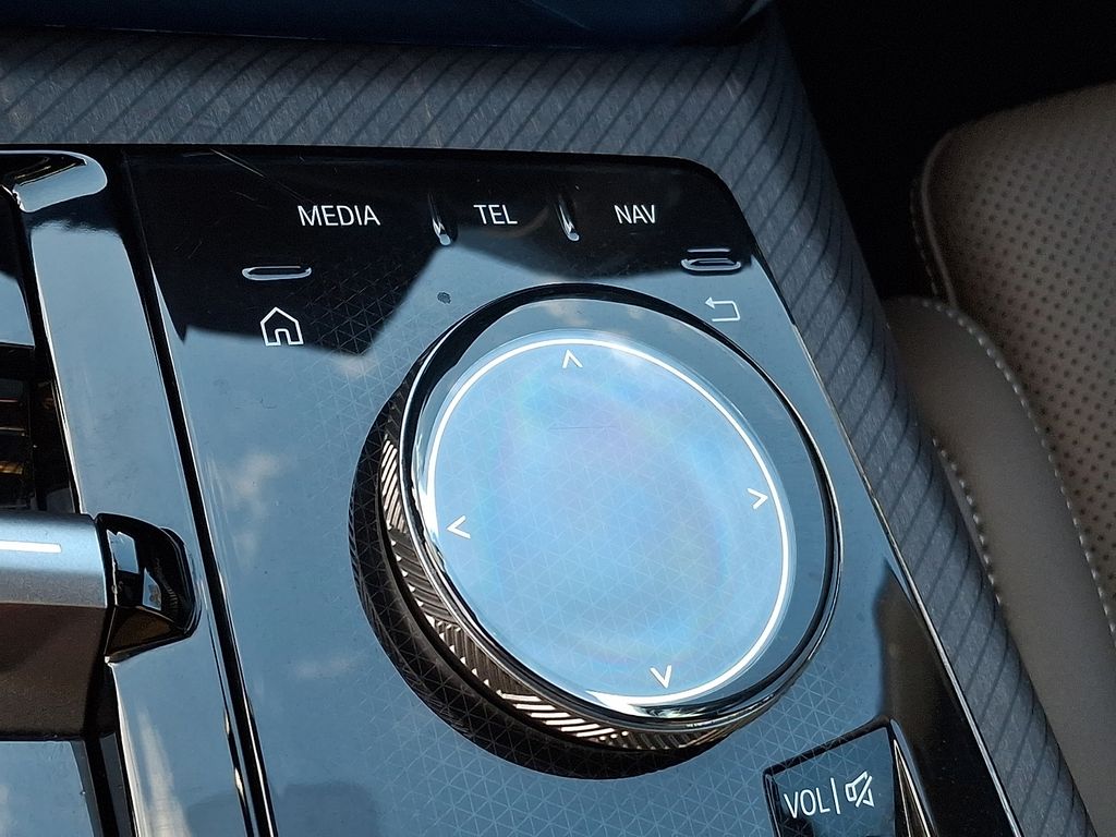 Thumbnail: 2025 BMW X3 - 21