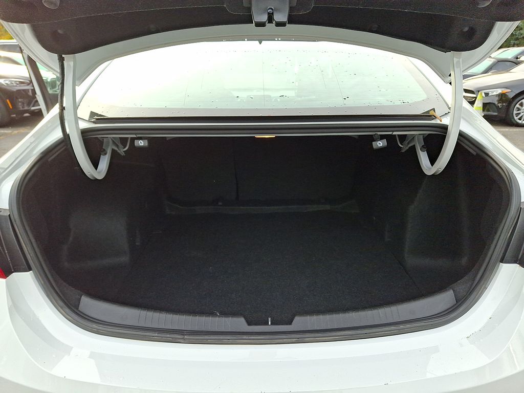 Thumbnail: 2024 Chevrolet Malibu - 27