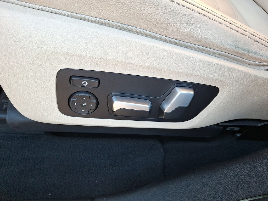 Thumbnail: 2021 BMW X3 - 8