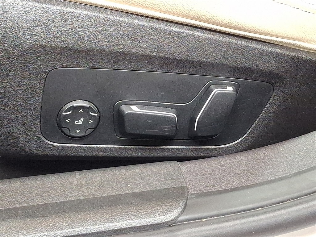 Thumbnail: 2025 BMW 3 Series - 11