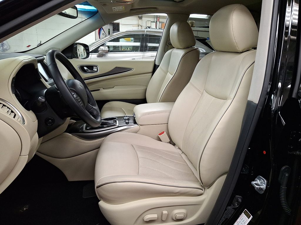 Thumbnail: 2017 INFINITI QX60 - 10