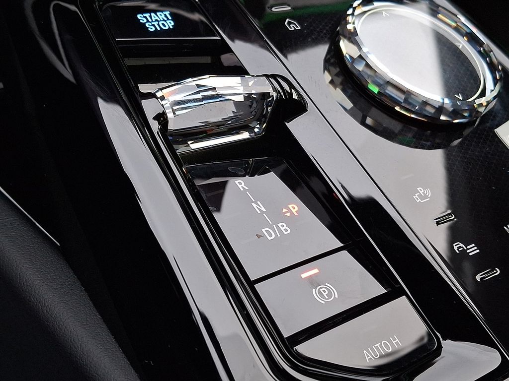 Thumbnail: 2025 BMW i5 - 12