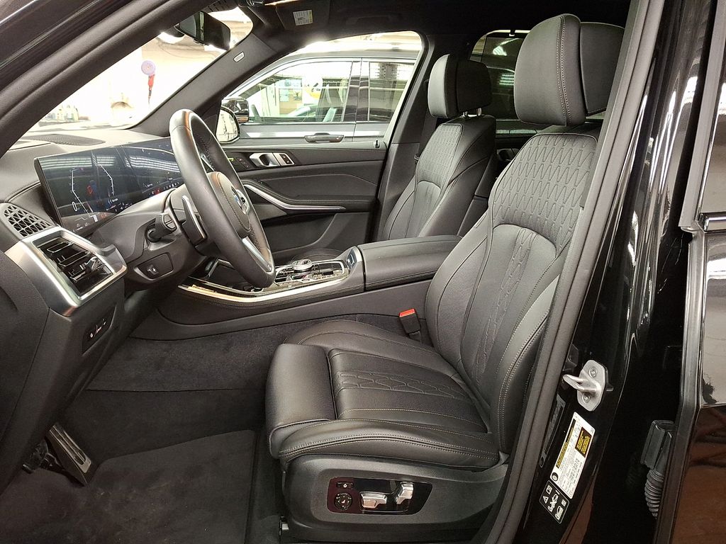 Thumbnail: 2025 BMW X5 - 9