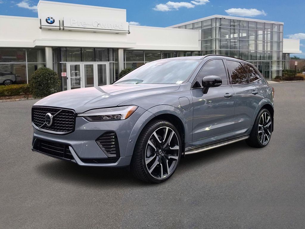 Used 2022 Volvo XC60 Recharge Plug-In Hybrid T8 R-Design Extended Range SUV