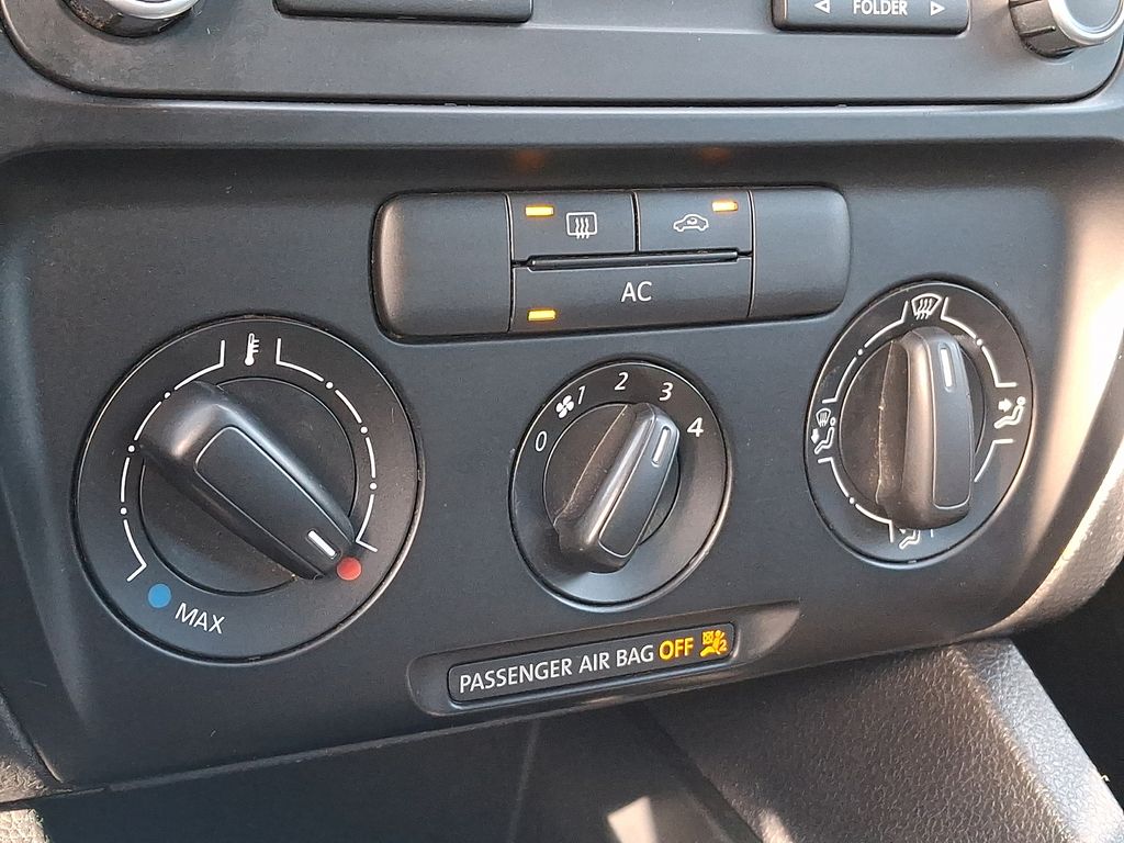 Thumbnail: 2012 Volkswagen Jetta - 14