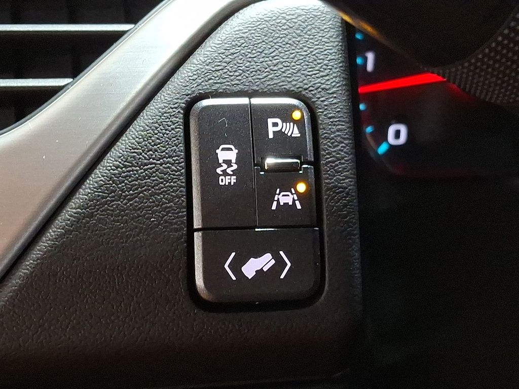 Thumbnail: 2017 GMC Yukon - 23