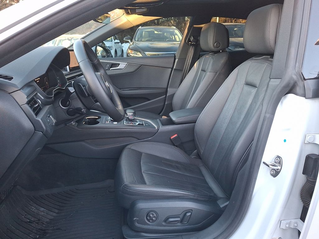 Thumbnail: 2019 Audi A5 - 9