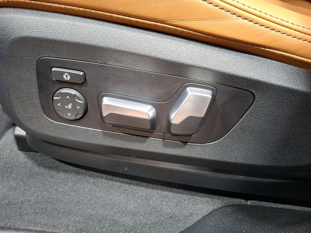 Thumbnail: 2023 BMW X6 - 11