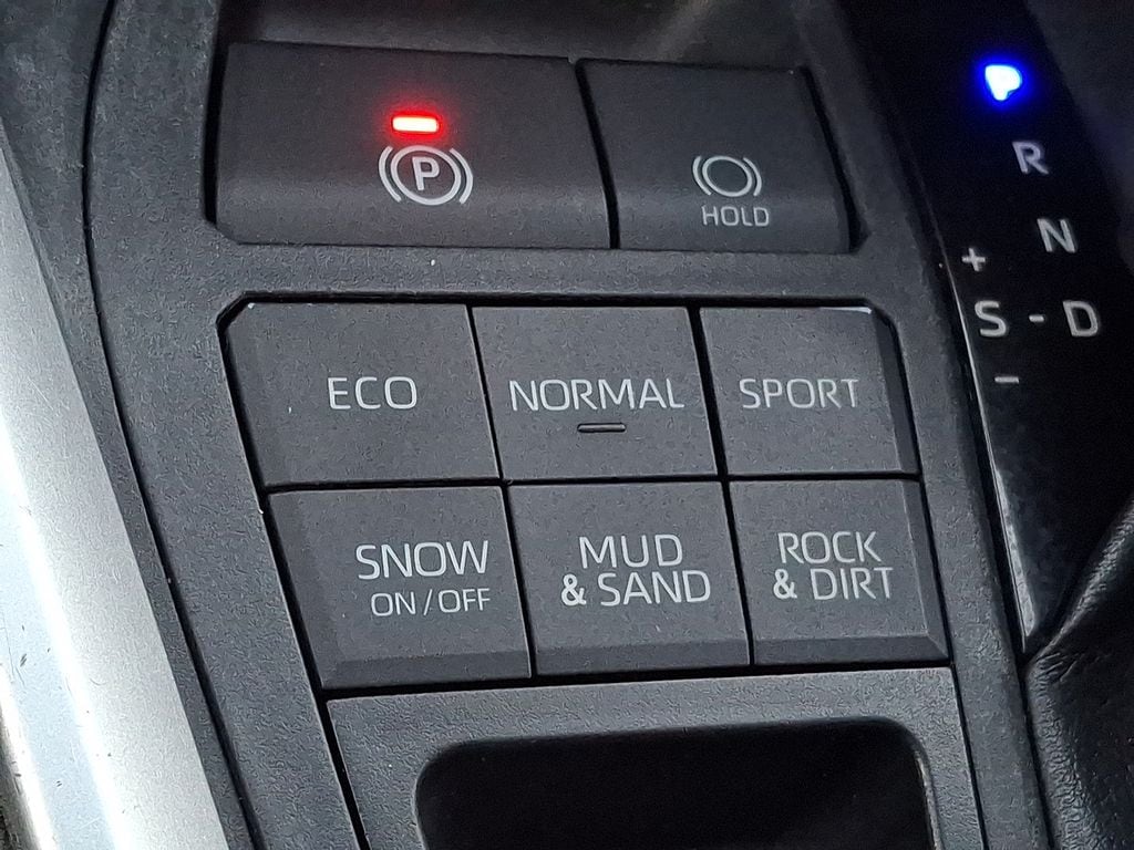 Thumbnail: 2020 Toyota RAV4 - 23