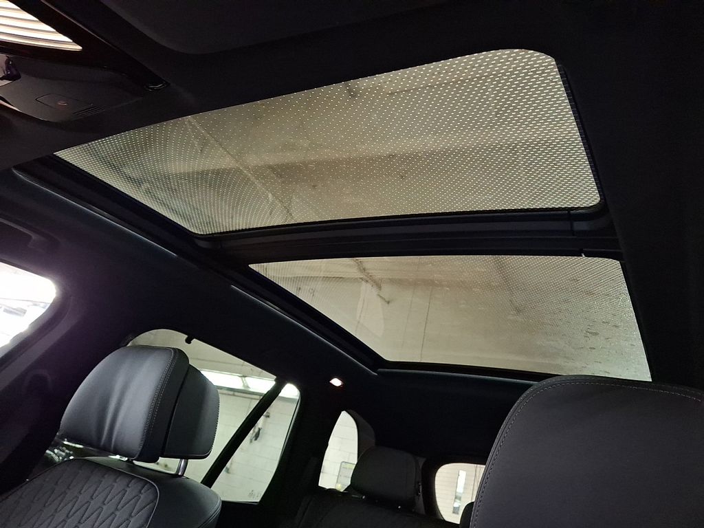 Thumbnail: 2025 BMW X5 - 12