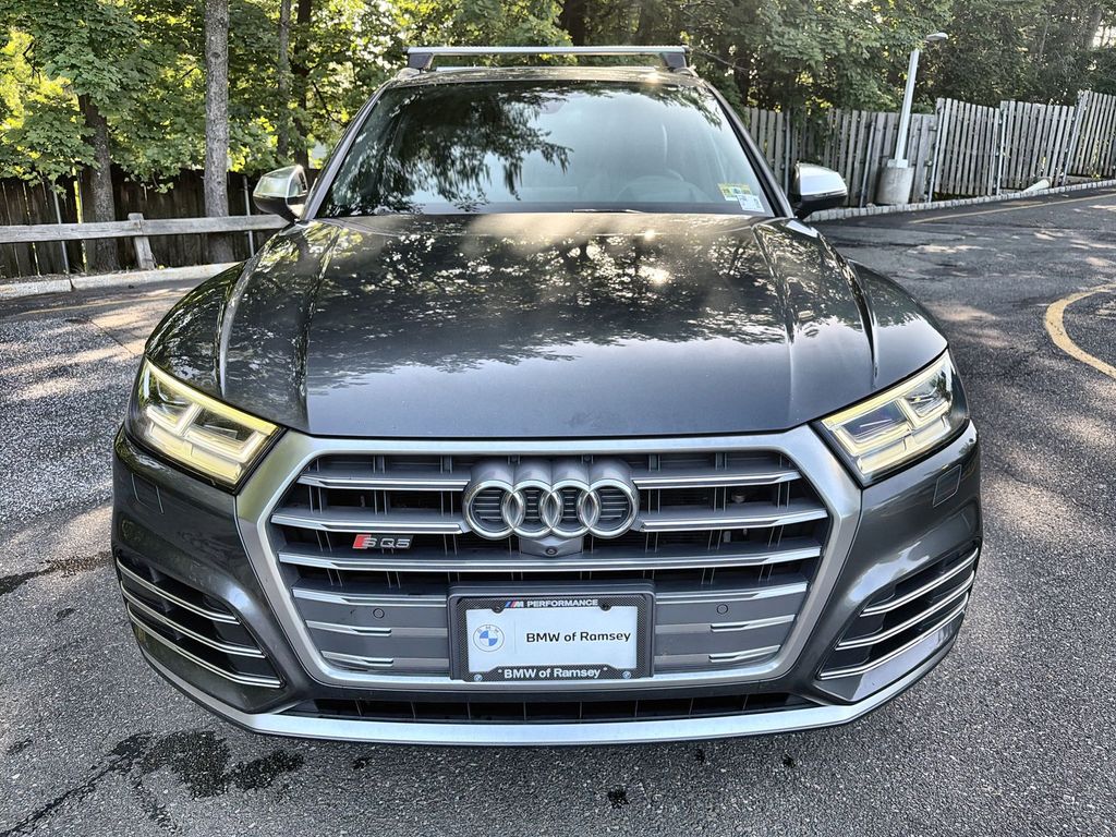 Thumbnail: 2018 Audi SQ5 - 14