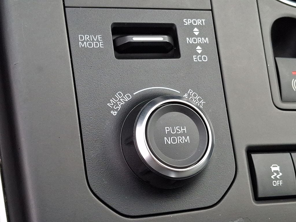 Thumbnail: 2021 Toyota Highlander - 19