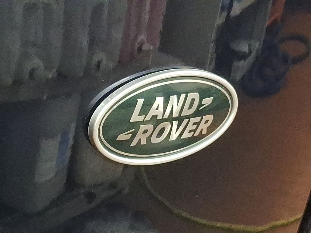 Thumbnail: 2021 Land Rover Range Rover - 28
