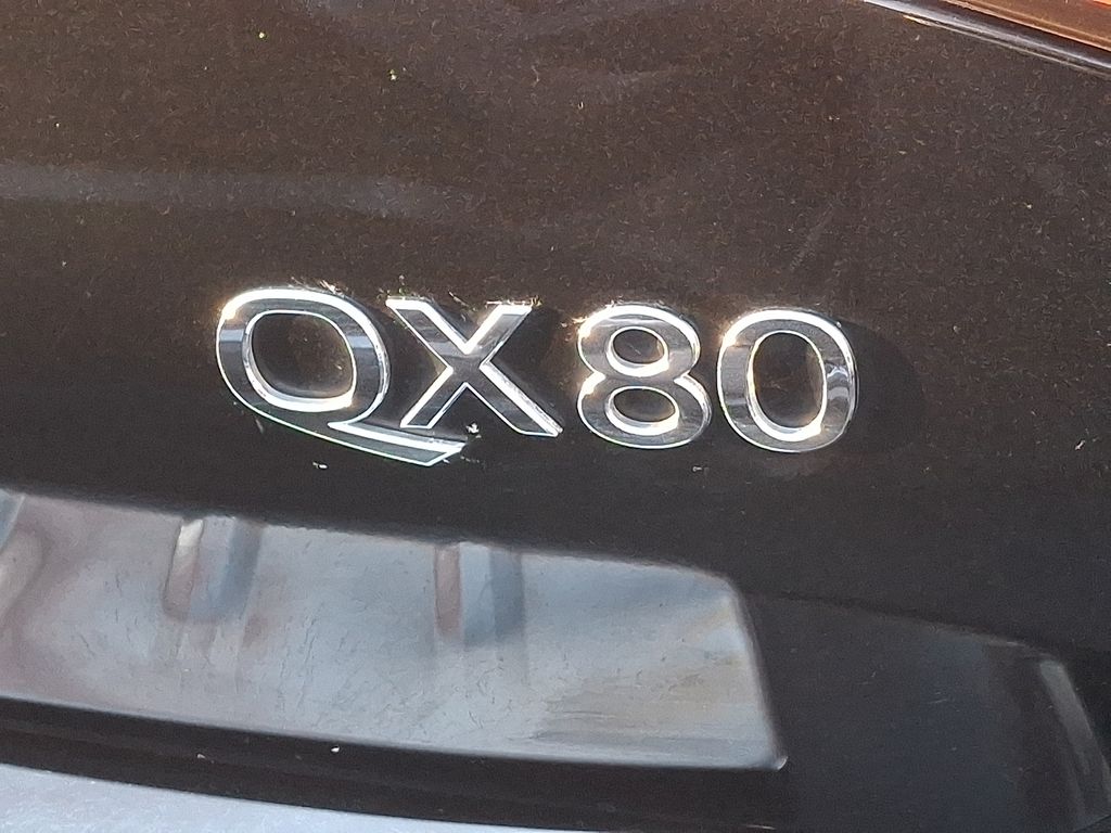 Thumbnail: 2016 INFINITI QX80 - 32