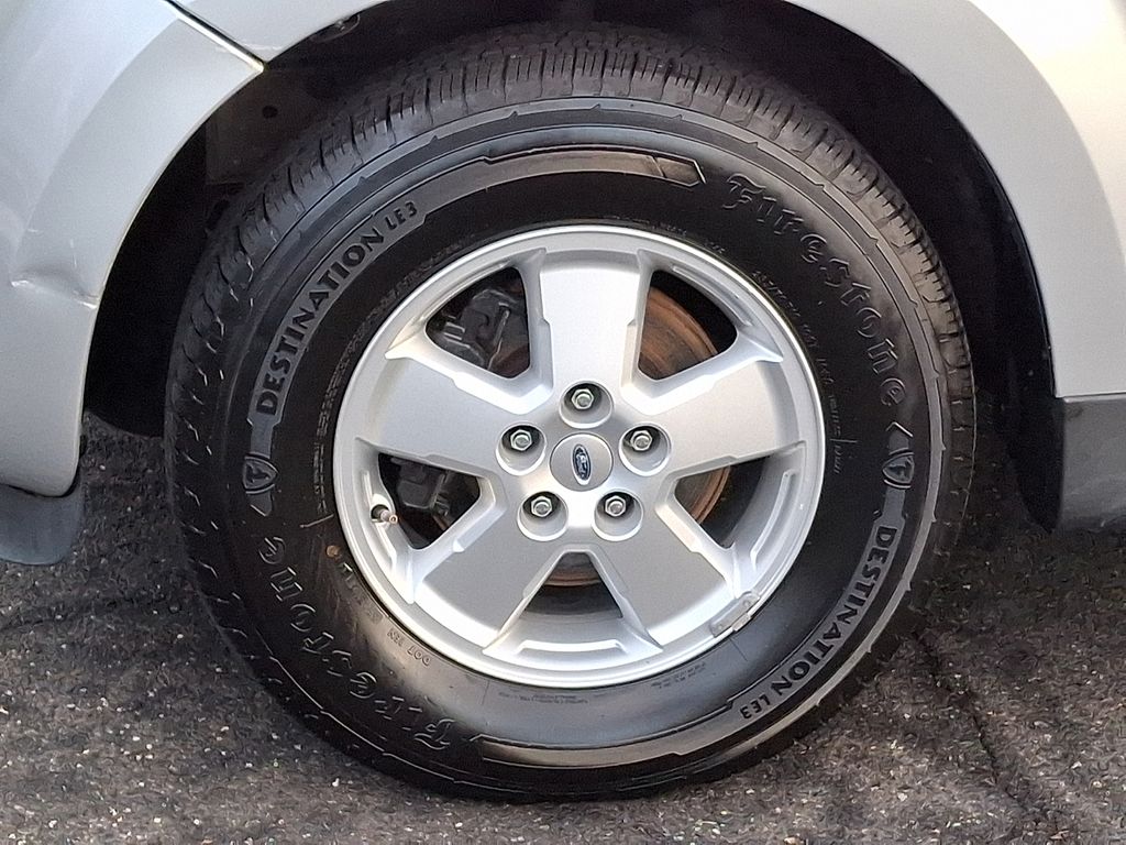 Thumbnail: 2012 Ford Escape - 8