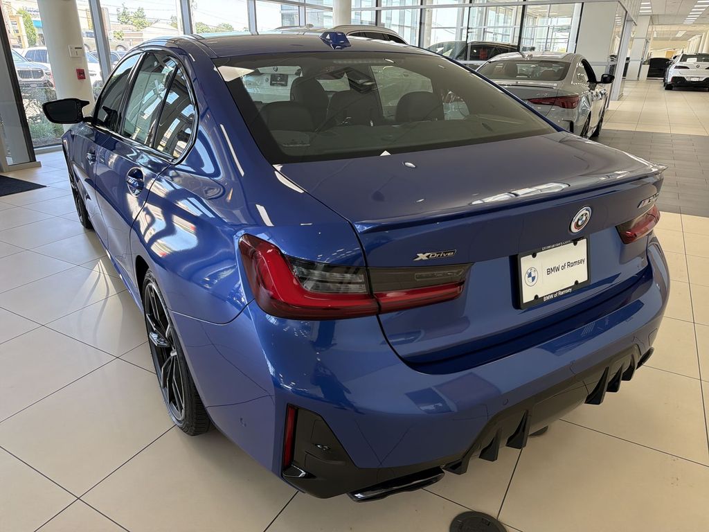 Thumbnail: 2023 BMW 3 Series - 12