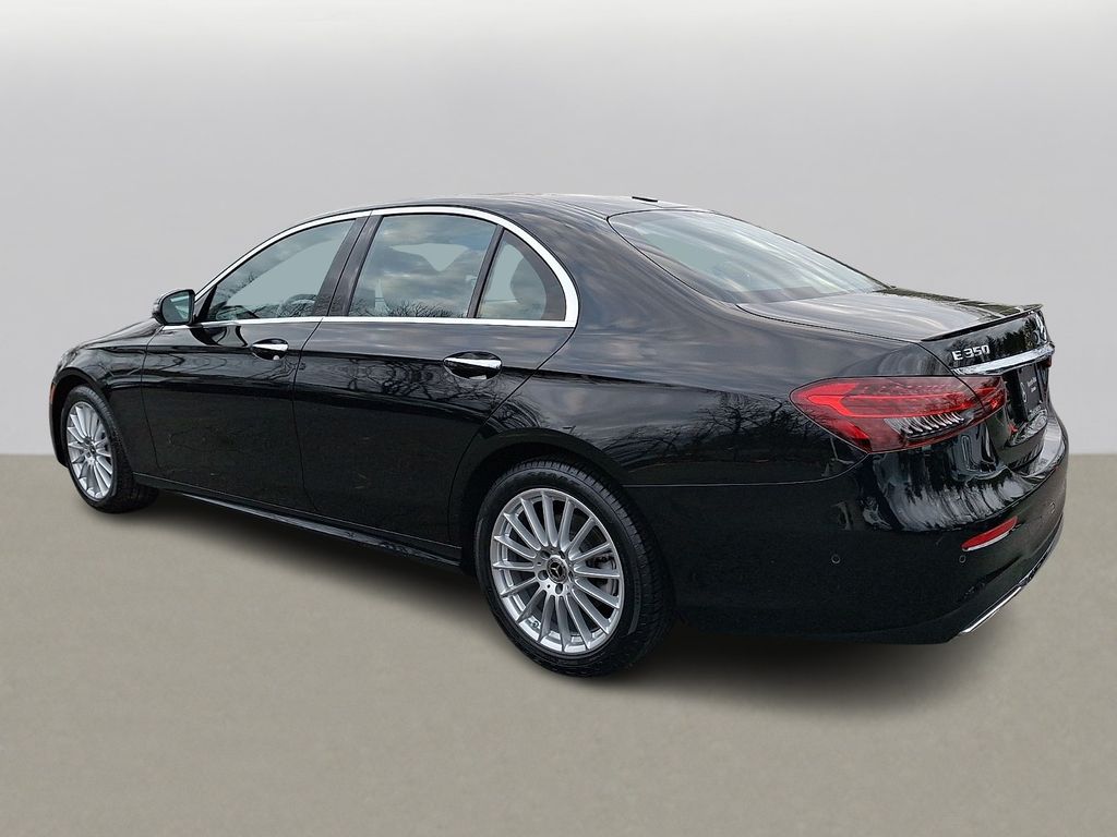 Thumbnail: 2022 Mercedes-Benz E-Class - 4