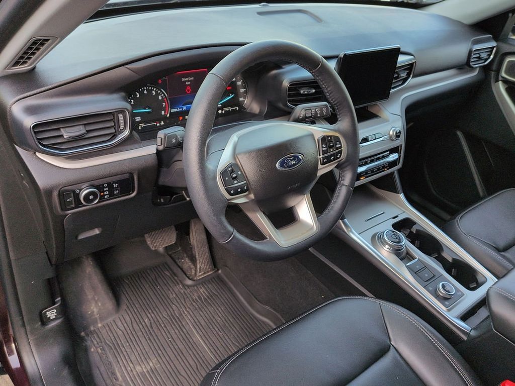 Thumbnail: 2023 Ford Explorer - 10