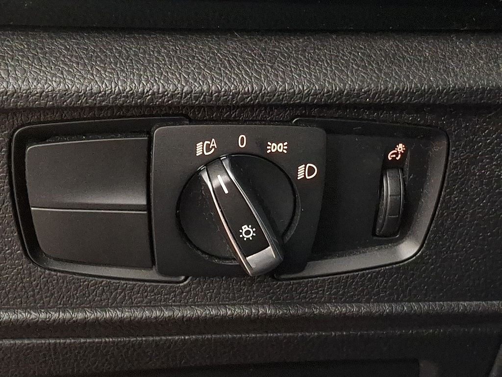 Thumbnail: 2017 BMW M2 - 22