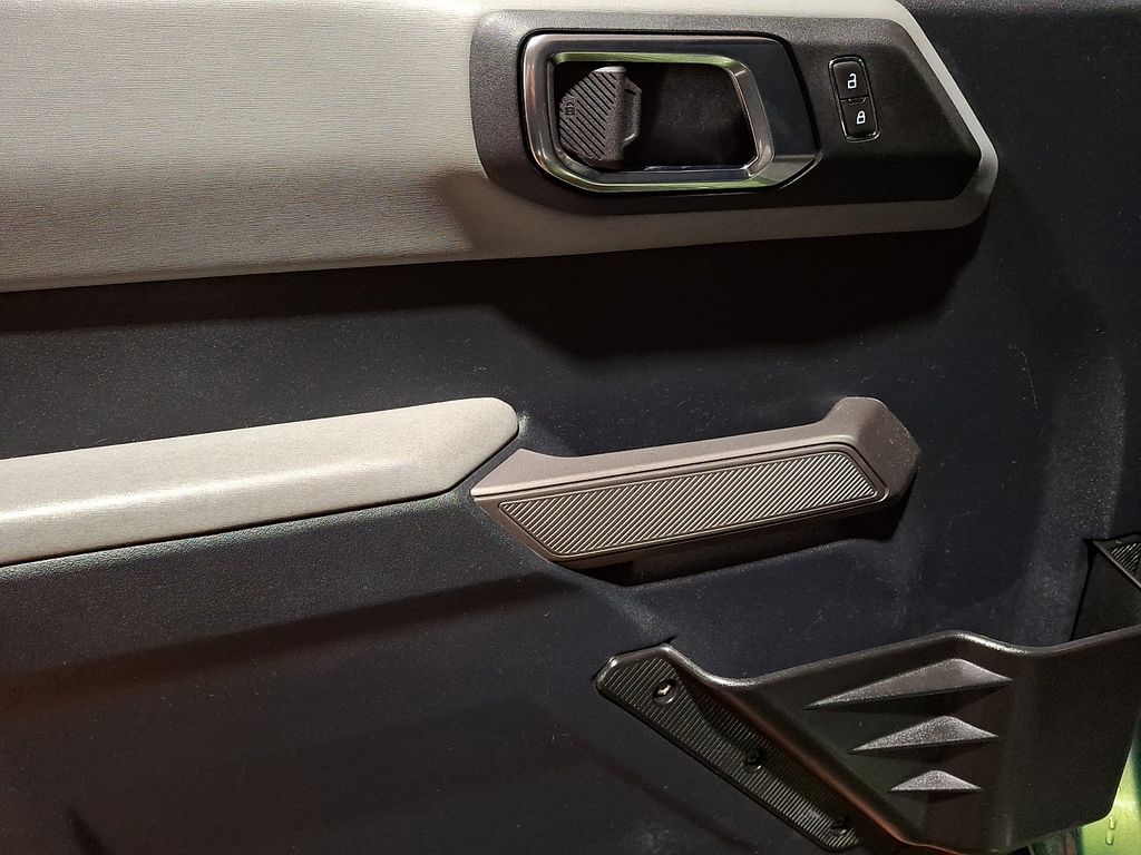 Thumbnail: 2022 Ford Bronco - 9