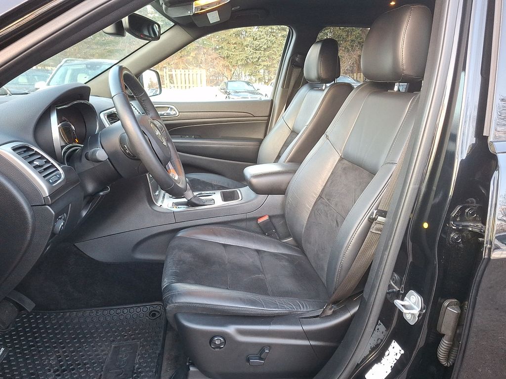 Thumbnail: 2018 Jeep Grand Cherokee - 10