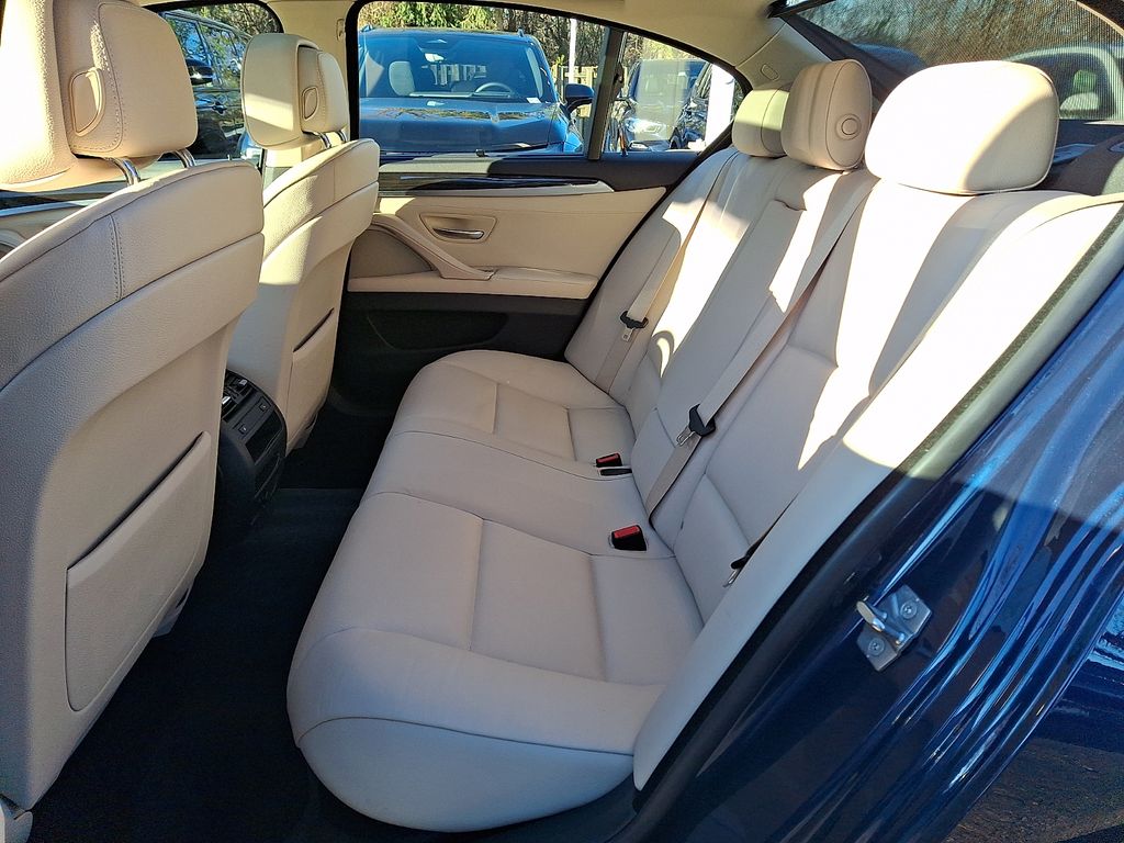 Thumbnail: 2011 BMW 5 Series - 7