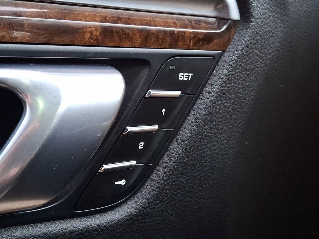 Thumbnail: 2019 Porsche Macan - 23