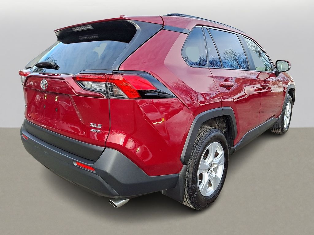 Thumbnail: 2019 Toyota RAV4 - 4