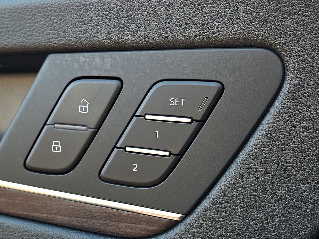 Thumbnail: 2023 Audi Q5 - 23
