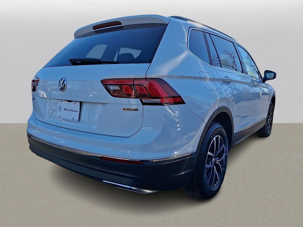 Thumbnail: 2021 Volkswagen Tiguan - 4