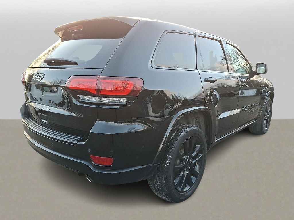 Thumbnail: 2018 Jeep Grand Cherokee - 4