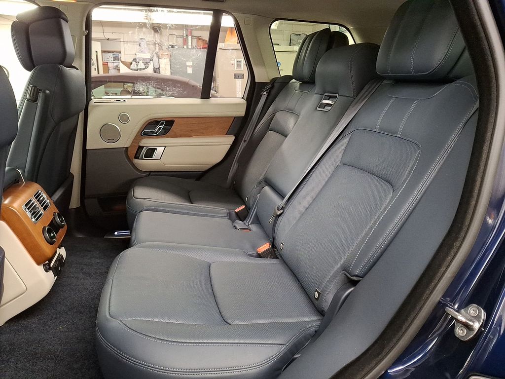 Thumbnail: 2021 Land Rover Range Rover - 7