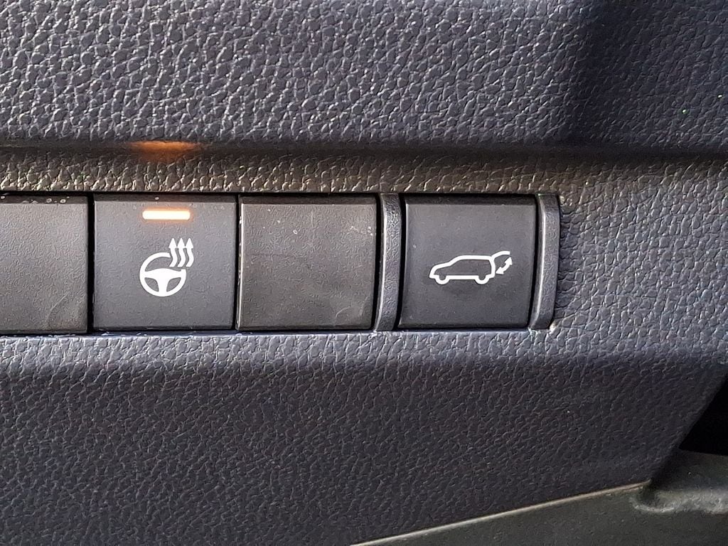 Thumbnail: 2025 Toyota RAV4 - 25